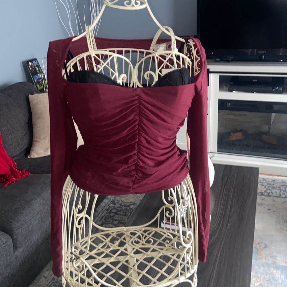 White fox burgundy mesh, long sleeve top